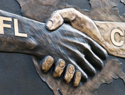 ΔΗΛΩΣΗ ΣΤΗΡΙΞΗΣ ΣΤΟΝ ΕΛΛΗΝΙΚΟ ΛΑΟ ΤΩΝ ΑΜΕΡΙΚΑΝΙΚΩΝ ΣΥΝΔΙΚΑΤΩΝ (AFL-CIO)