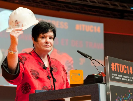 ΔΕΛΤΙΟ ΤΥΠΟΥ-ΜΗΝΥΜΑ ΑΛΛΗΛΕΓΓΥΗΣ ΣΤΟΥΣ ΈΛΛΗΝΕΣ ΕΡΓΑΖΟΜΕΝΟΥΣ ΑΠΟ ΤΗ ΔΙΕΘΝΗ ΣΥΝΔΙΚΑΛΙΣΤΙΚΗ ΣΥΝΟΜΟΣΠΟΝΔΙΑ