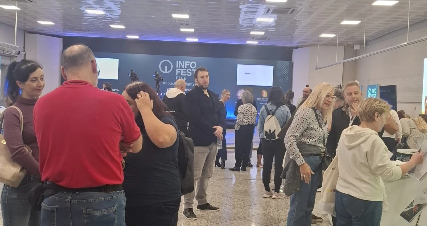 Κοσμοσυρροή στο INFO FEST της ΓΣΕΕ στο Σύνταγμα – Σήμερα ολοκληρώνεται η πολύ επιτυχημένη εκδήλωση παρουσίασης του έργου των δομών της Συνομοσπονδίας