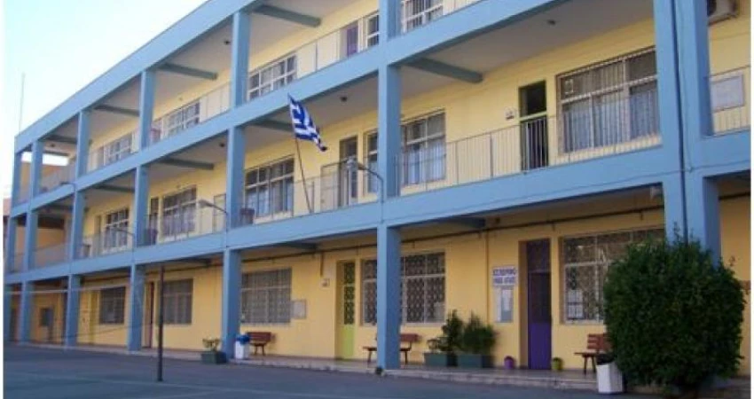 Αιφνιδιαστικός και κοινωνικά άδικος ο ουσιαστικός αποκλεισμός των μαθητών των εσπερινών σχολείων από την πρόσβαση στην τριτοβάθμια εκπαίδευση